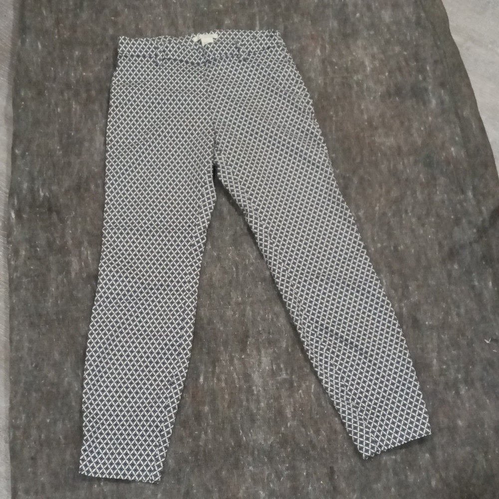 H&M Capris Size 4 - Picture 2 of 8